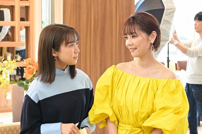 上白石萌音、倉科カナ「オー!マイ・ボス!恋は別冊で」より(C)TBS
