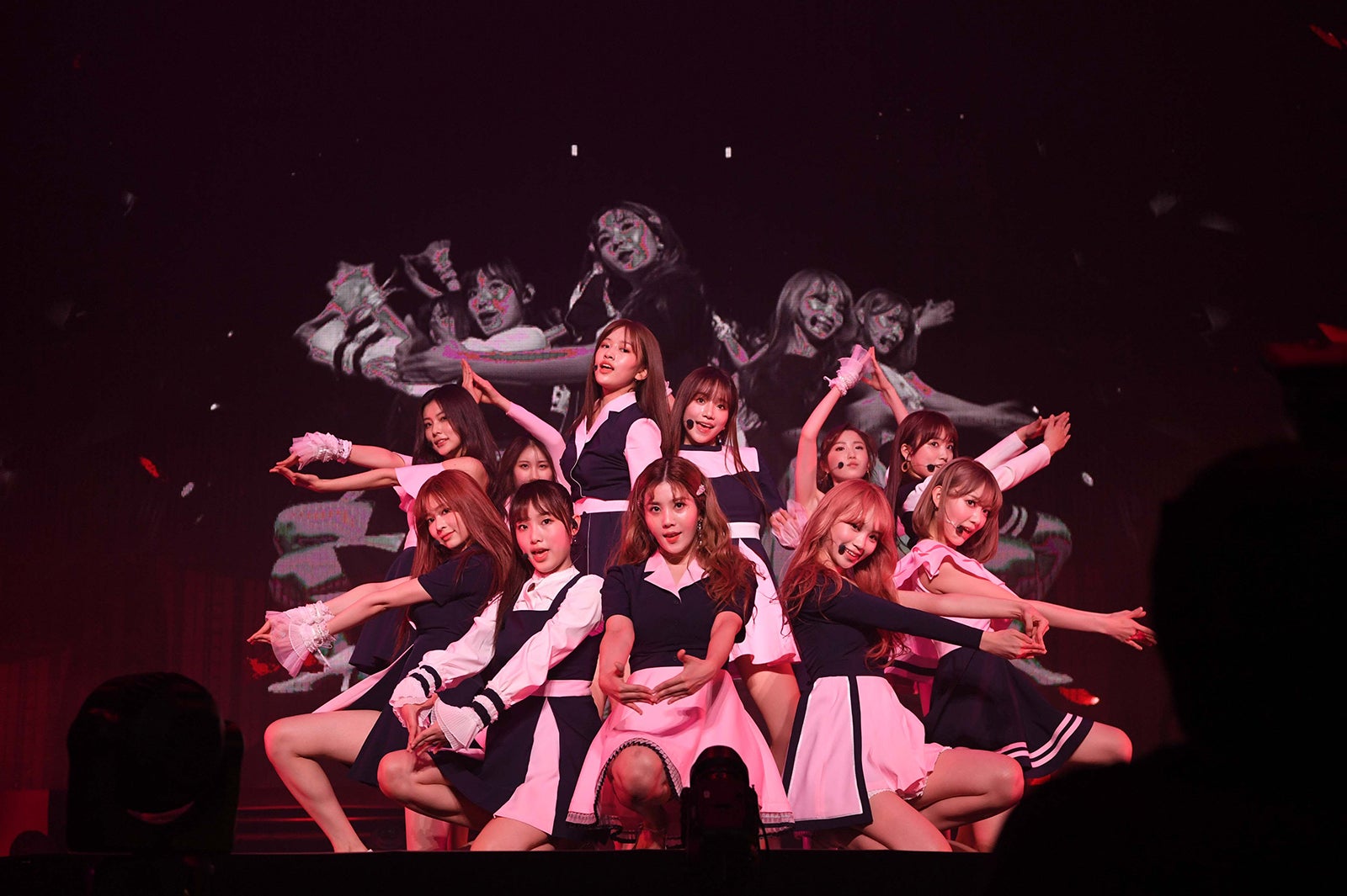 IZ*ONE （C）OFF THE RECORD