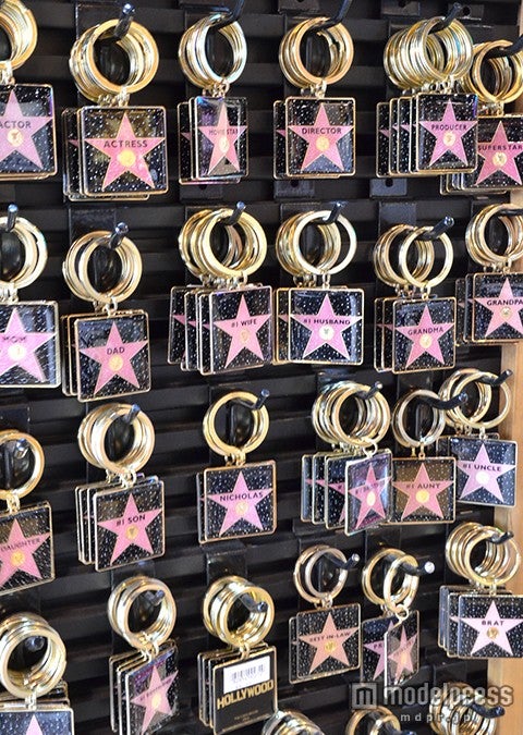 星形の敷石のキーホルダー／画像提供：THE HOLLYWOODLAND 