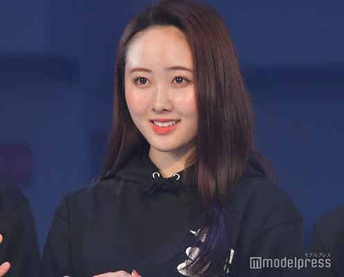 本田望結、スリットから美脚チラリ「大人っぽくて綺麗」の声
