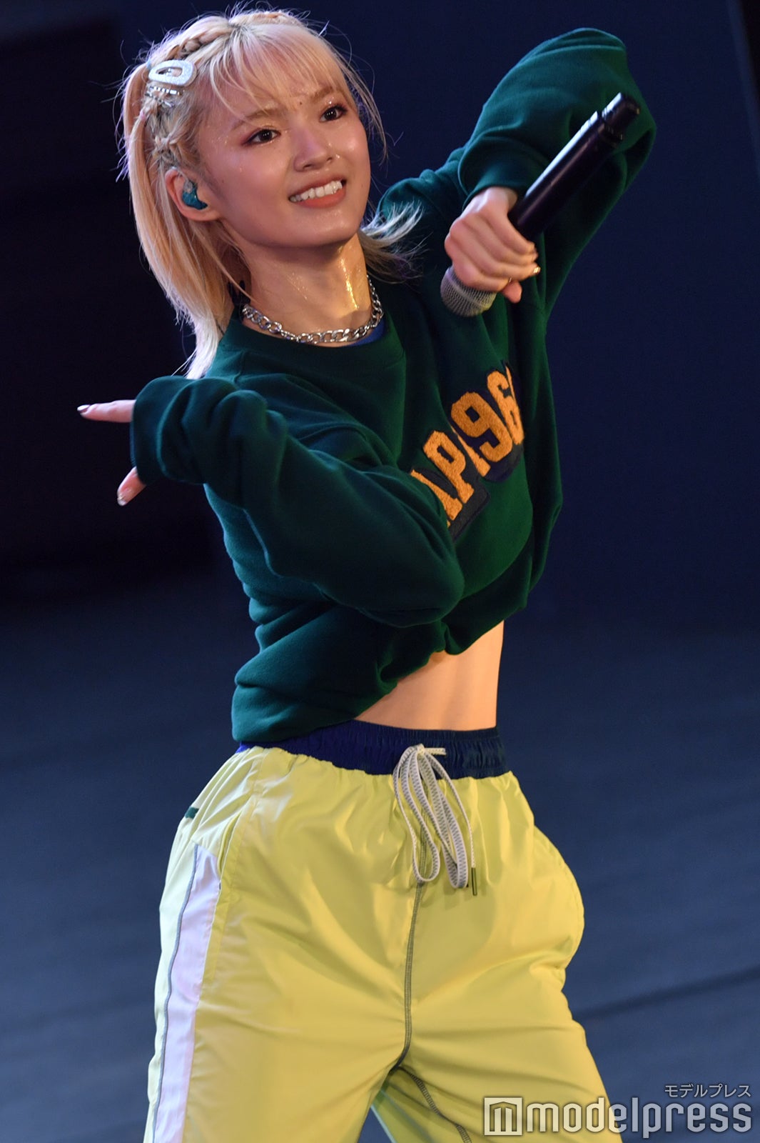 （C）モデルプレス