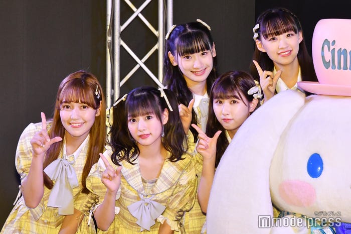 =LOVE (C)モデルプレス