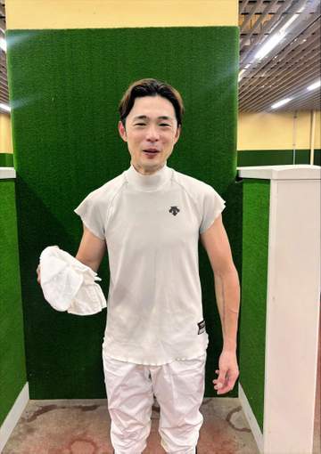 落馬負傷の小野寺祐太騎手が実戦復帰 2着に奮闘も「人間が久々だったのでドキドキしました。勝てれば良かったですが、今後につながる」 左腕を骨折して2枚のプレートで患部固定 今でも腕に大きな傷
