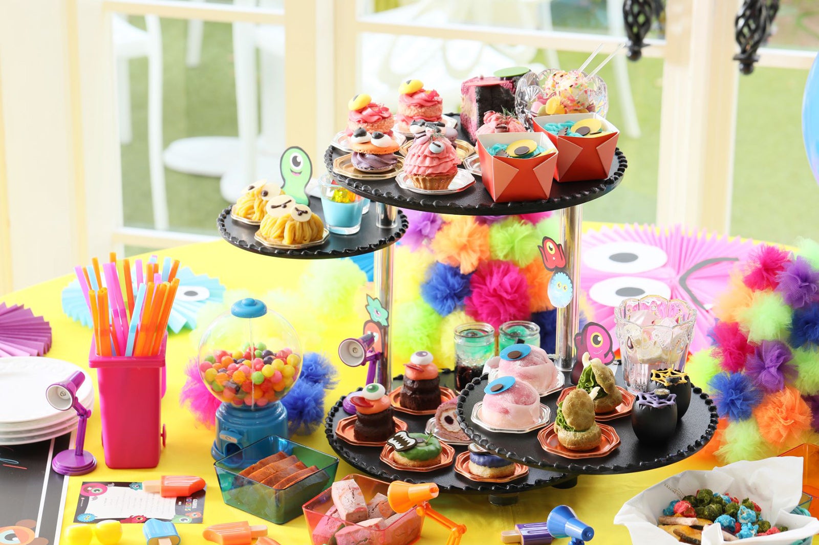 VIVID COLORFUL MONSTER PARTY／画像提供：ベストブライダル