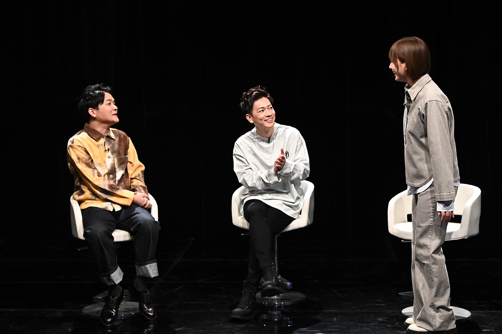 ノブ、佐藤健、本田翼（C）TBS