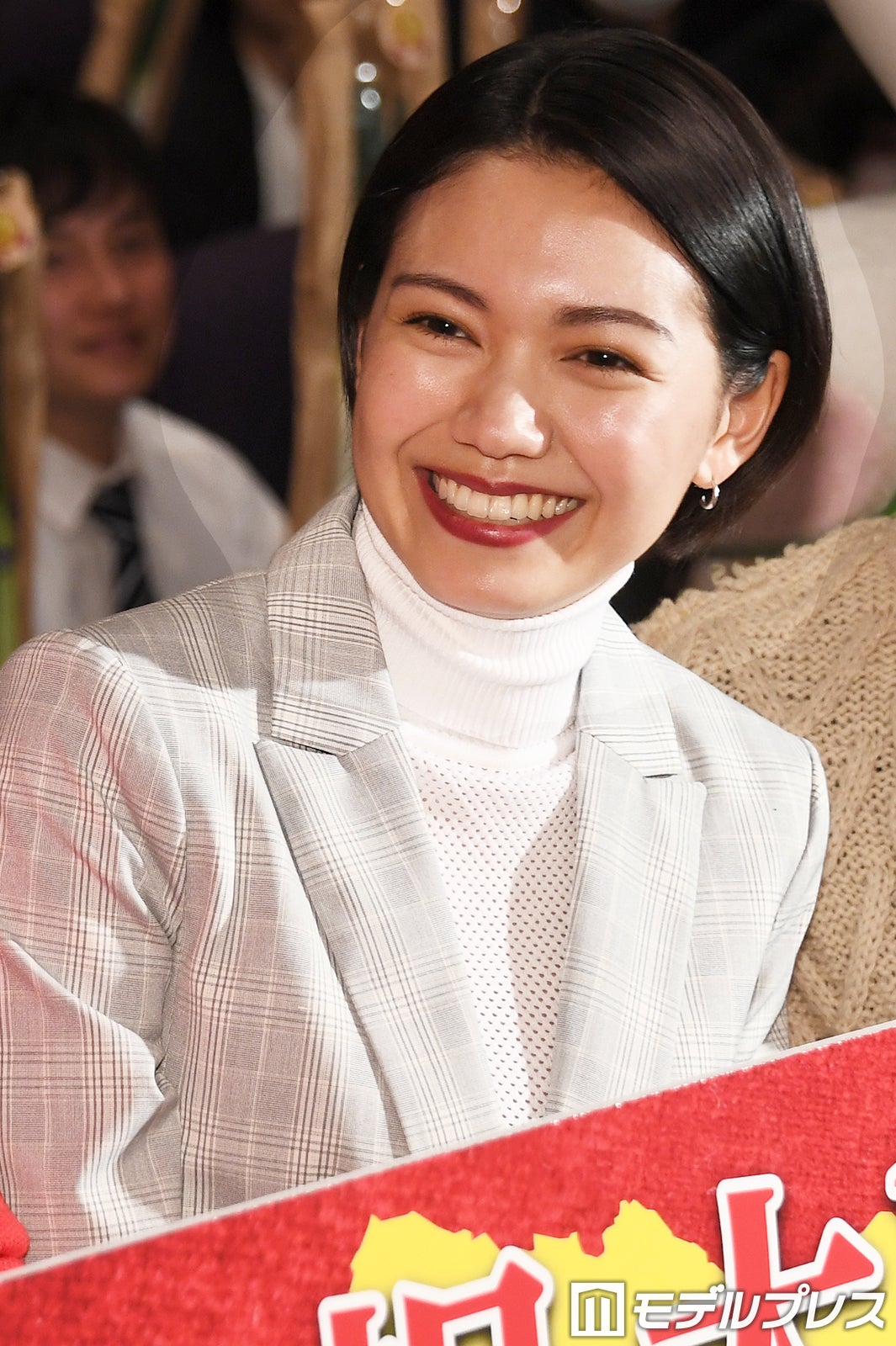 二階堂ふみ ショーパンで美脚披露 主演映画 翔んで埼玉 大ヒットに 沖縄にも力を入れなきゃ モデルプレス