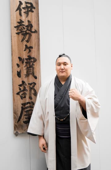 元照ノ富士が伊勢ケ浜部屋継承後初の関取誕生、聖白鵬から寿之富士への改名経緯明かす