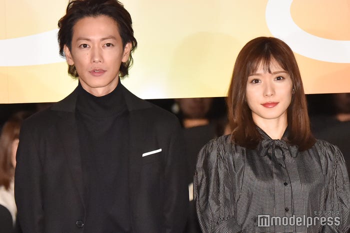 佐藤健、松岡茉優 (C)モデルプレス