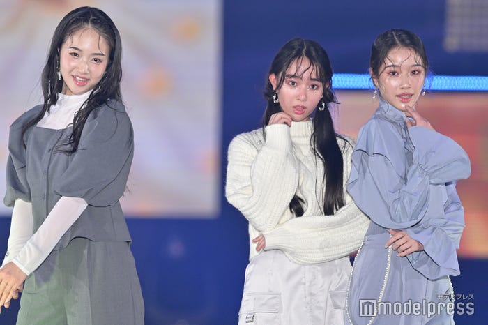 天翔愛、藤岡舞衣、天翔天音(C)モデルプレス