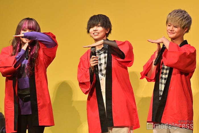 enn、音羽、こたつ(C)モデルプレス