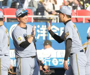 阪神 藤川球児監督「素晴らしい投球」八回ピンチ脱出の岩崎をたたえる 六回失策の森下翔太には「勝つことができれば攻めていける」背中を押す
