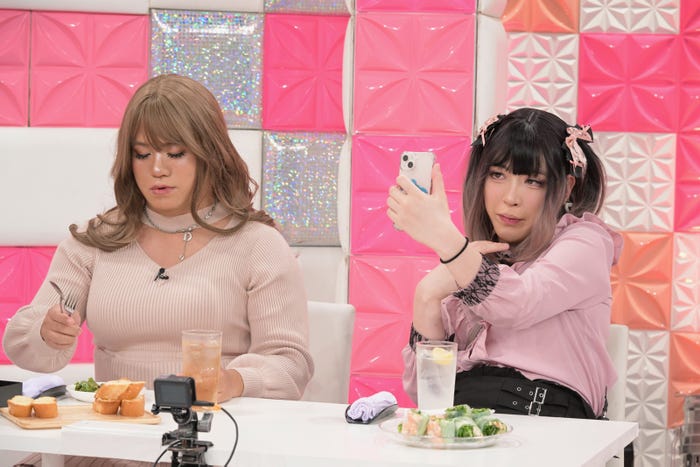 アタック西本(ジェラードン)、ガク(真空ジェシカ)(C)テレビ朝日