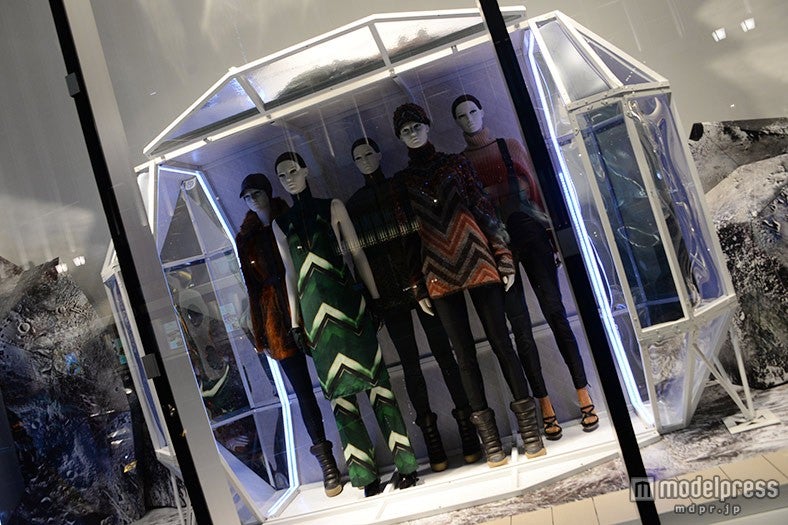 H＆M新宿店／店頭ビジュアル