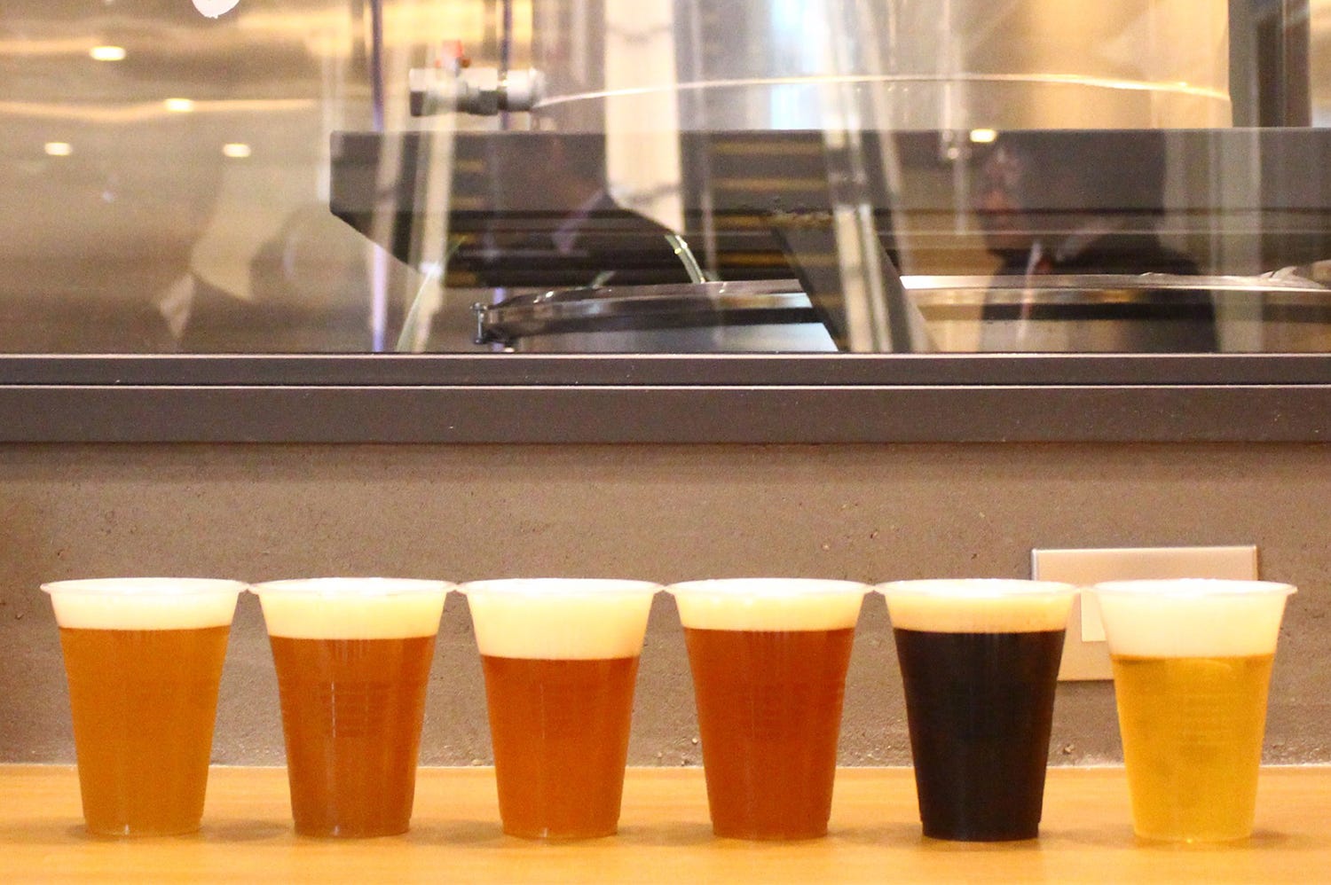 鮮度抜群の出来立てビールが飲める!新宿に醸造所併設パブ「ビール工房」オープン