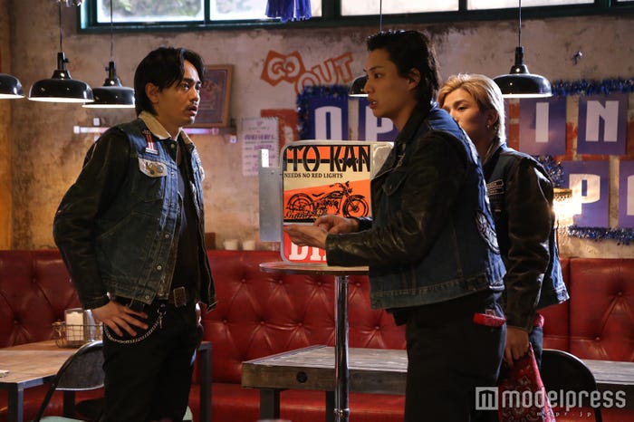 「HiGH&LOWSeason2」第1話より(C)「HiGH&LOW」製作委員会