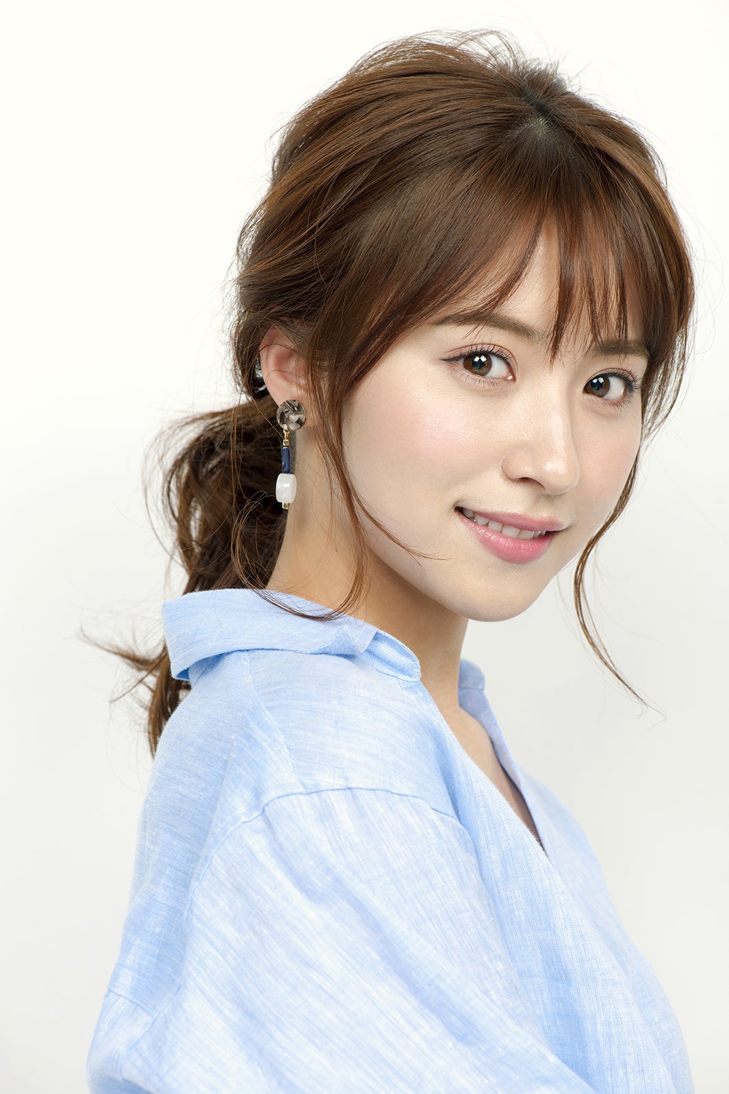 衛藤美彩／撮影：小川健（will creative）美人百花6月号（発売：角川春樹事務所）より