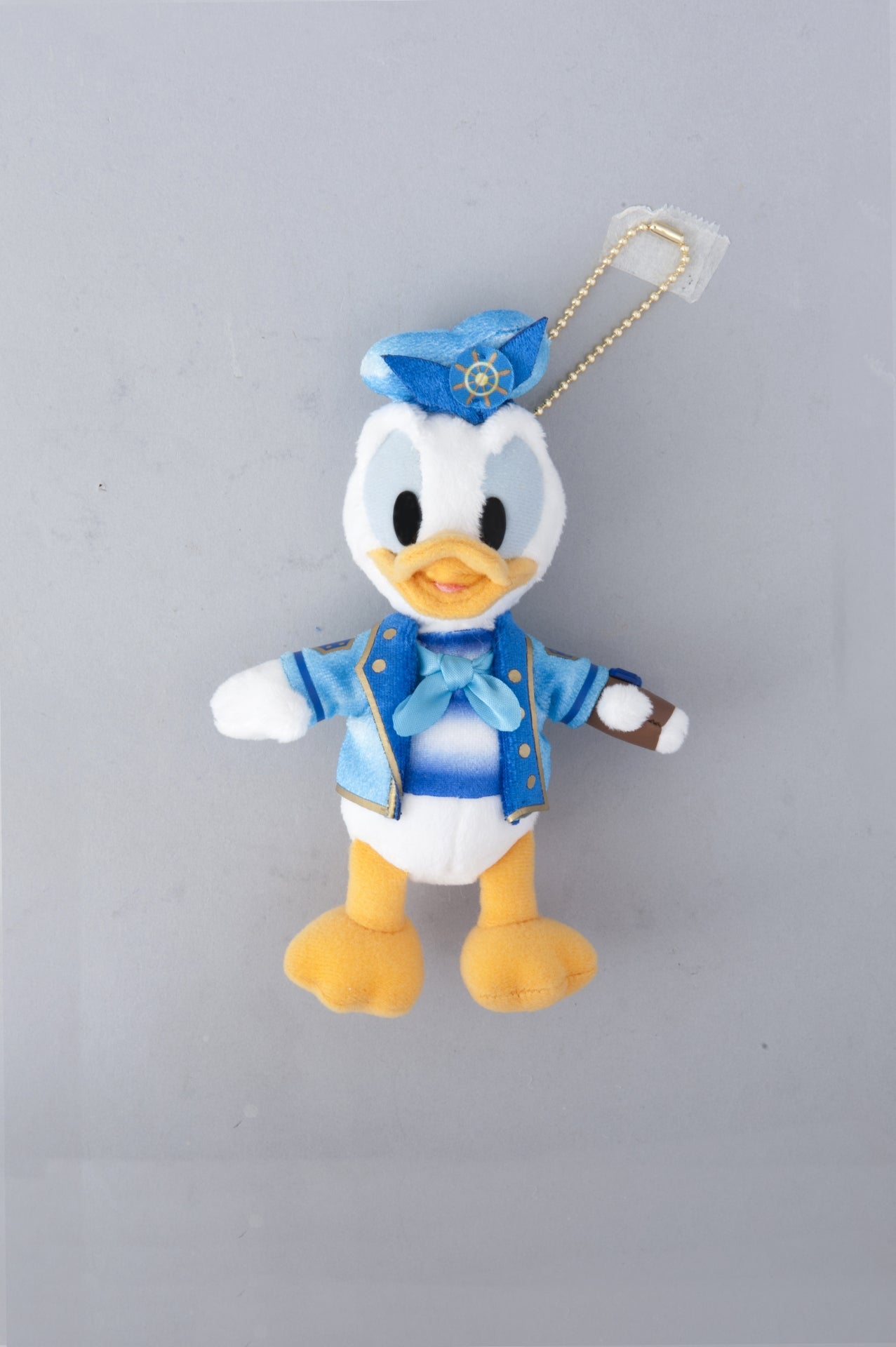 ぬいぐるみバッジ￥1900（C）Disney
