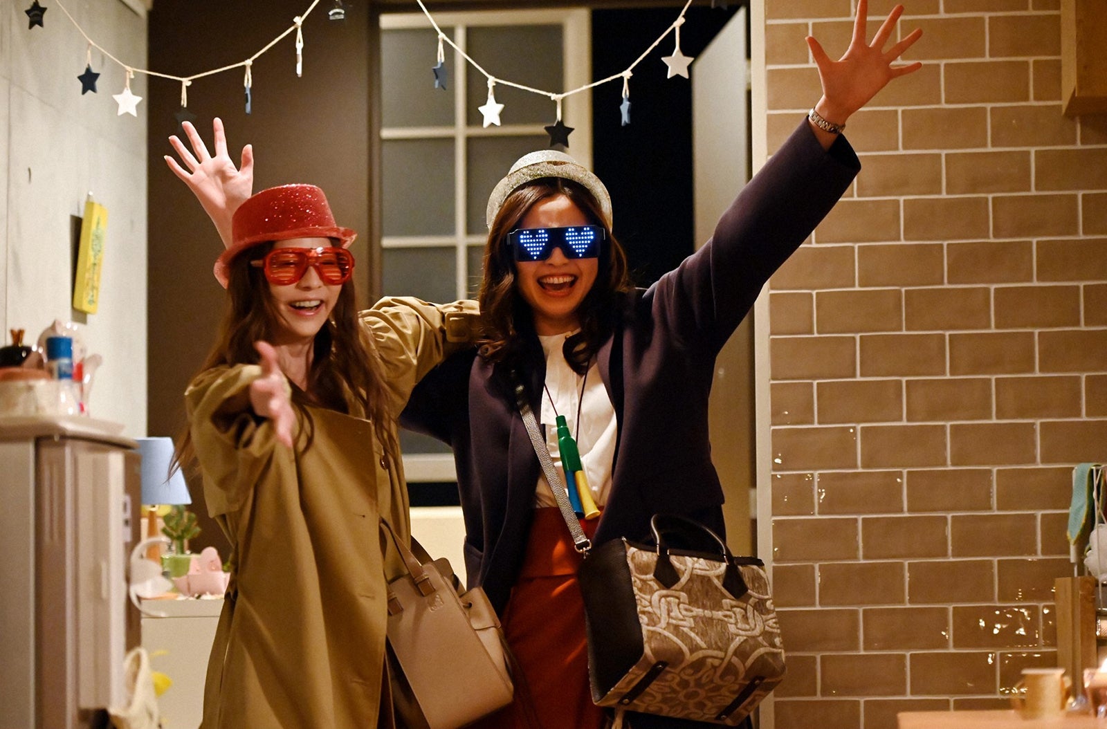 香里奈、片瀬那奈／「恋はつづくよどこまでも」第9話より（C）TBS