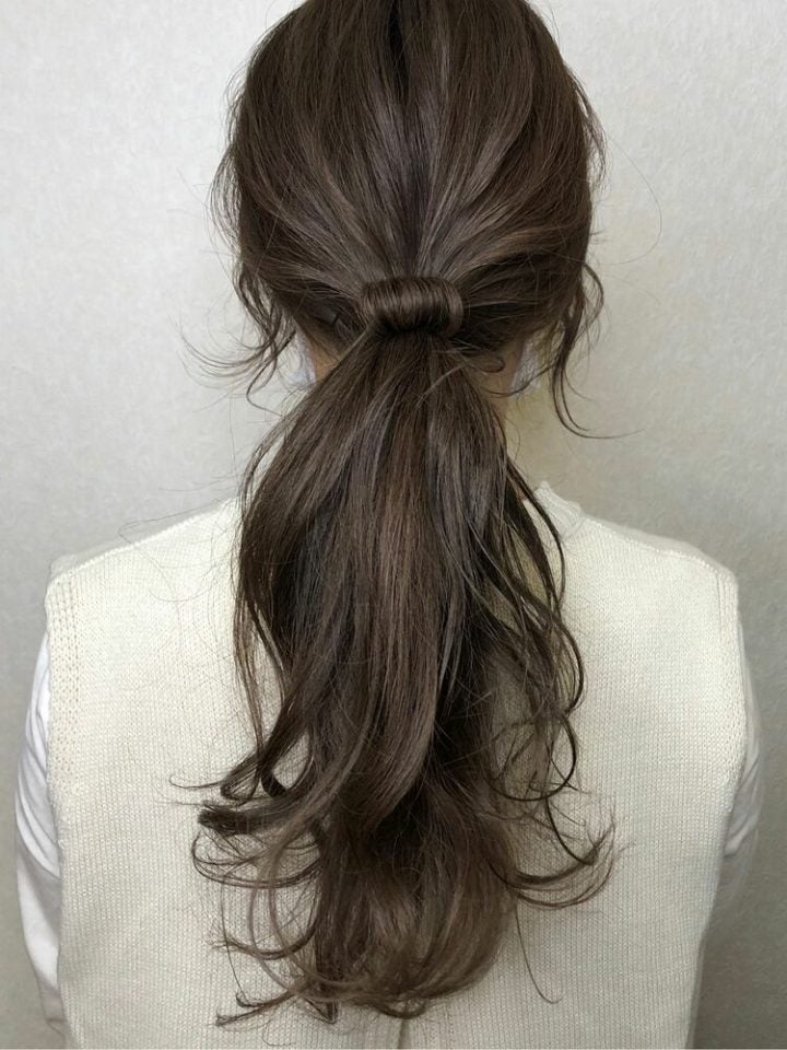 40代のヘアカラーは アッシュグレー がおすすめ 透明感を出す上品カラーをご紹介 モデルプレス 40代のヘアカラーは アッシュグレー がおすすめ 透明感を出す上品カラーをご紹介 モデルプレス