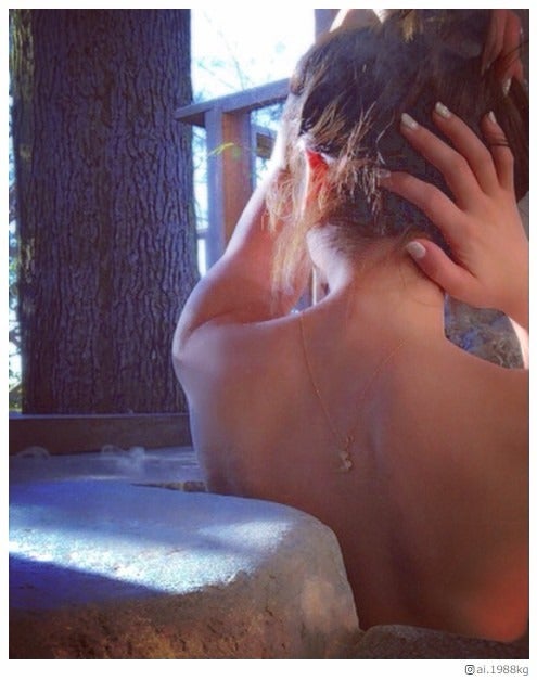 加護亜依「露出度高めな写真で…」入浴ショットにドキッ