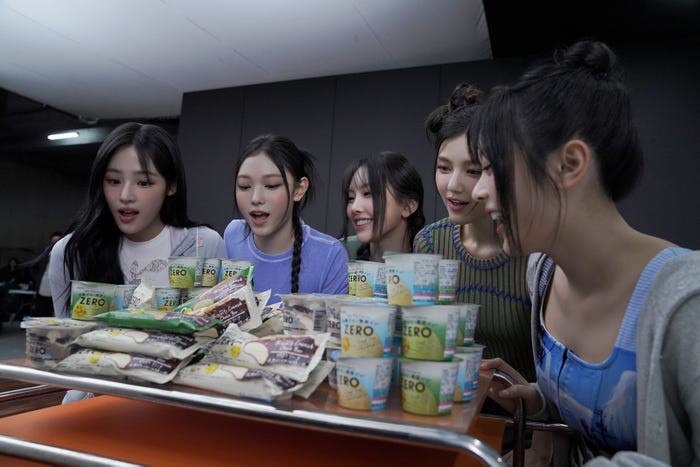 NewJeans/新TVCM「This is おいしいZERO チョコ篇/アイス篇」ビハインドより(提供写真)