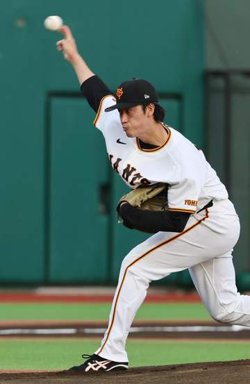 ヤクルト ドラ1・松下の左側頭部に142キロが直撃 その場に倒れ込み球場騒然 頭を固定して担架で運ばれて緊急交代 巨人・西館が危険球退場