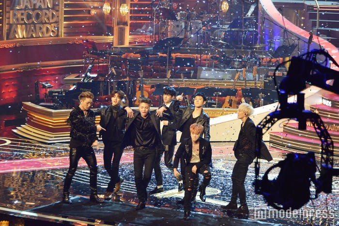 iKON(C)モデルプレス