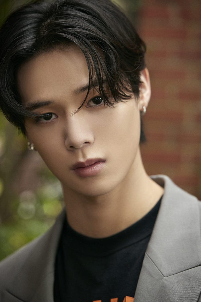 K「ISOLATED」 (C)HYBE LABELS JAPAN