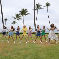 TWICE、ハワイ満喫の「HAPPY HAPPY」別バージョンMV解禁