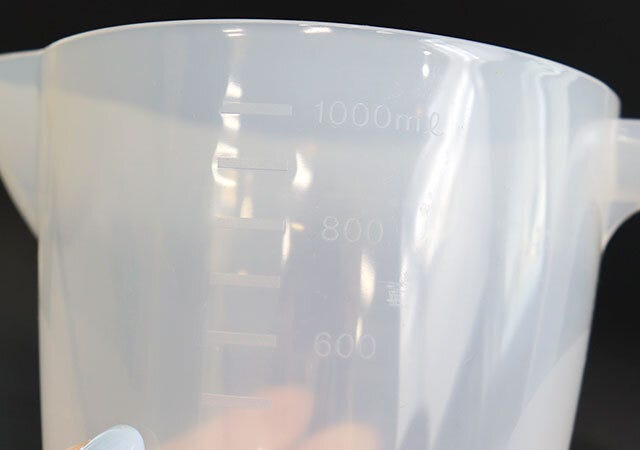 ダイソーのメモリ付き万能メジャーカップ（1L）