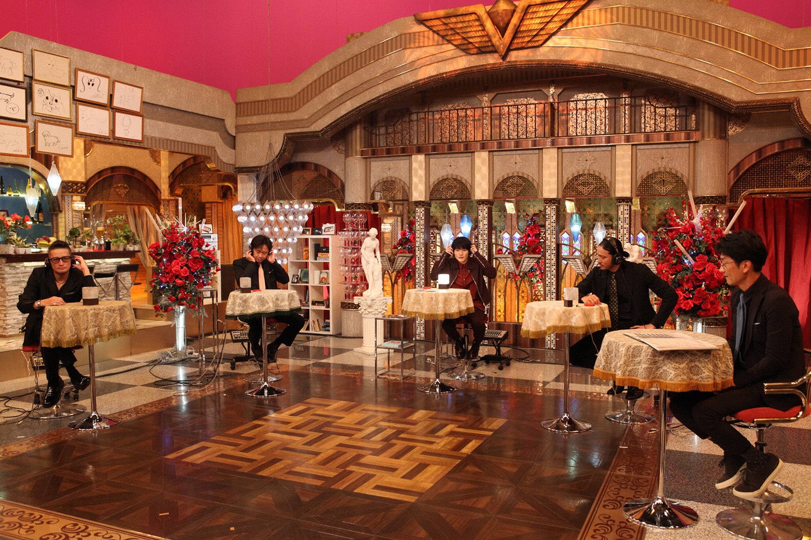 （左から）松岡昌宏、城島茂、神木隆之介、長瀬智也、国分太一（C）フジテレビ