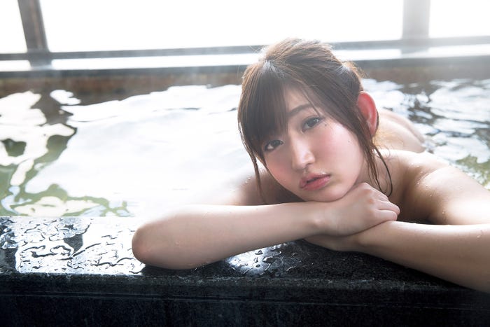 月城まゆ/写真:木村哲夫(画像提供:光文社)