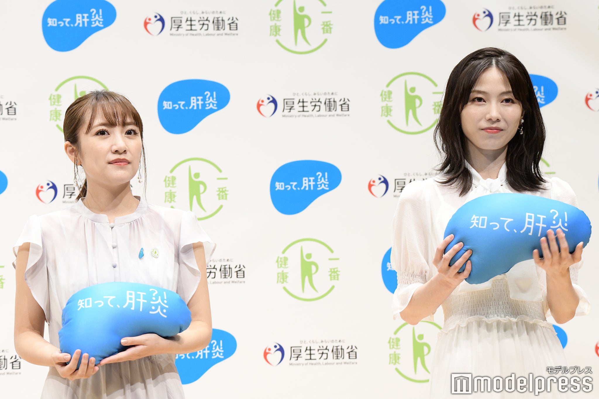 高橋みなみ、横山由依（C）モデルプレス