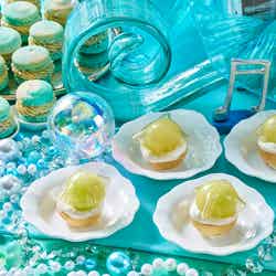 沖縄で“妖精×音楽×海”テーマのスイーツビュッフェ、海色ケーキやジュレなど13種