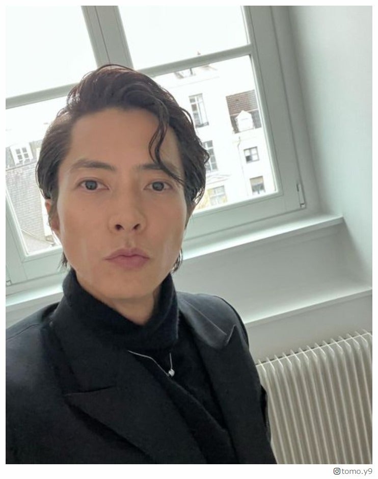 山下智久、“オールバック”のフランス満喫ショット公開「上品」「かっこよすぎ」と反響