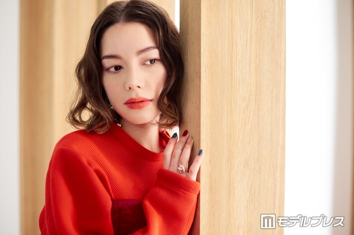 安田レイ 代男女のガチ恋愛エピソードに絶句 彼氏が知らない女性と住んでいた 13thシングル アシンメトリー インタビュー モデルプレス 安田レイ 代男女のガチ恋愛エピソードに絶句 彼氏が知らない女性と住んでいた 13thシングル アシンメトリー インタビュー モデルプレス