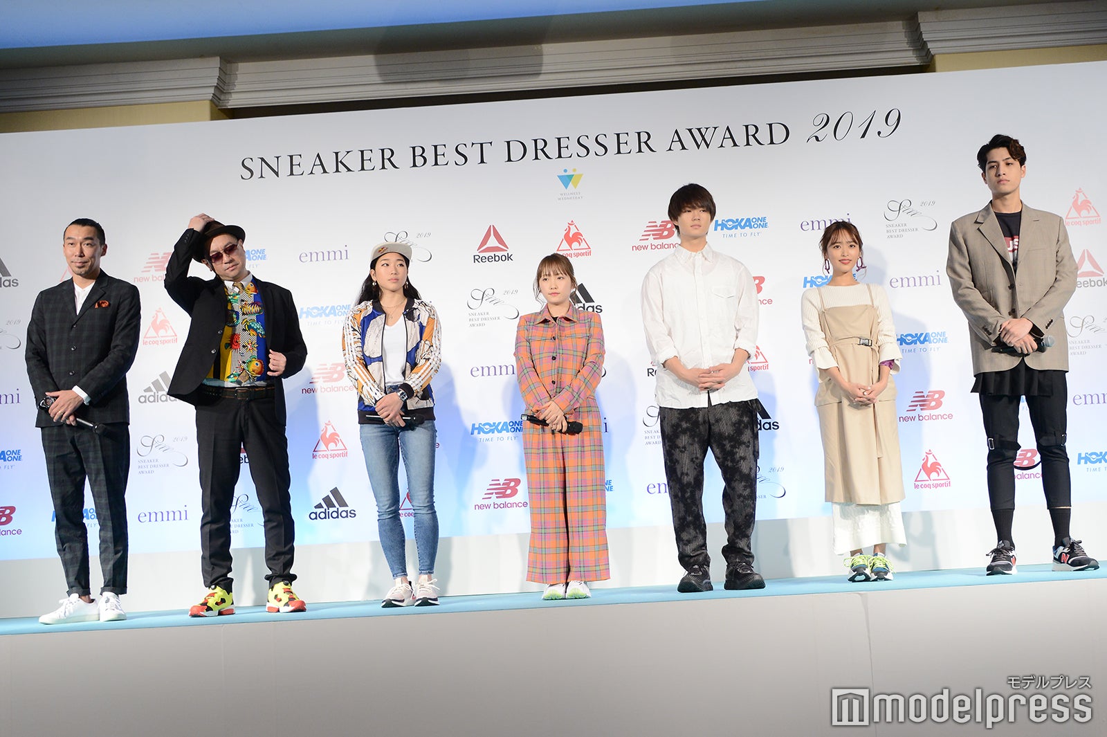 （左から）鈴木努代表理事、レイザーラモンRG、野中生萌、川栄李奈、佐野勇斗、近藤千尋、kemio（C）モデルプレス