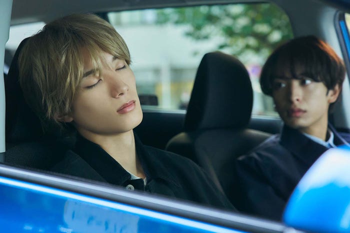 山中柔太朗、木村慧人「飴色パラドックス」第2話より(C)「飴色パラドックス」製作委員会・MBS