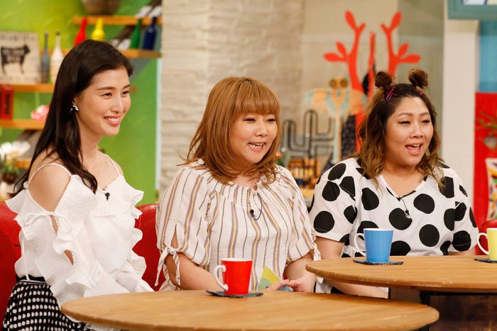 橋本マナミ、やすよ、ともこ(写真提供:関西テレビ)