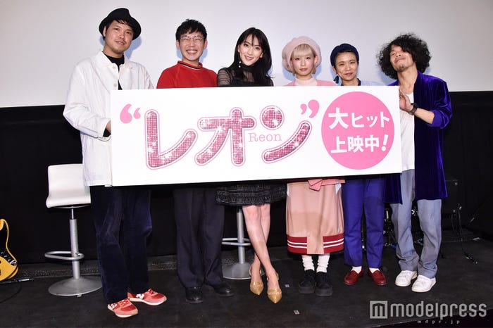 (左から)マツザカタクミ、atagi、知英、PORIN、ユキエ、モリシー (C)モデルプレス