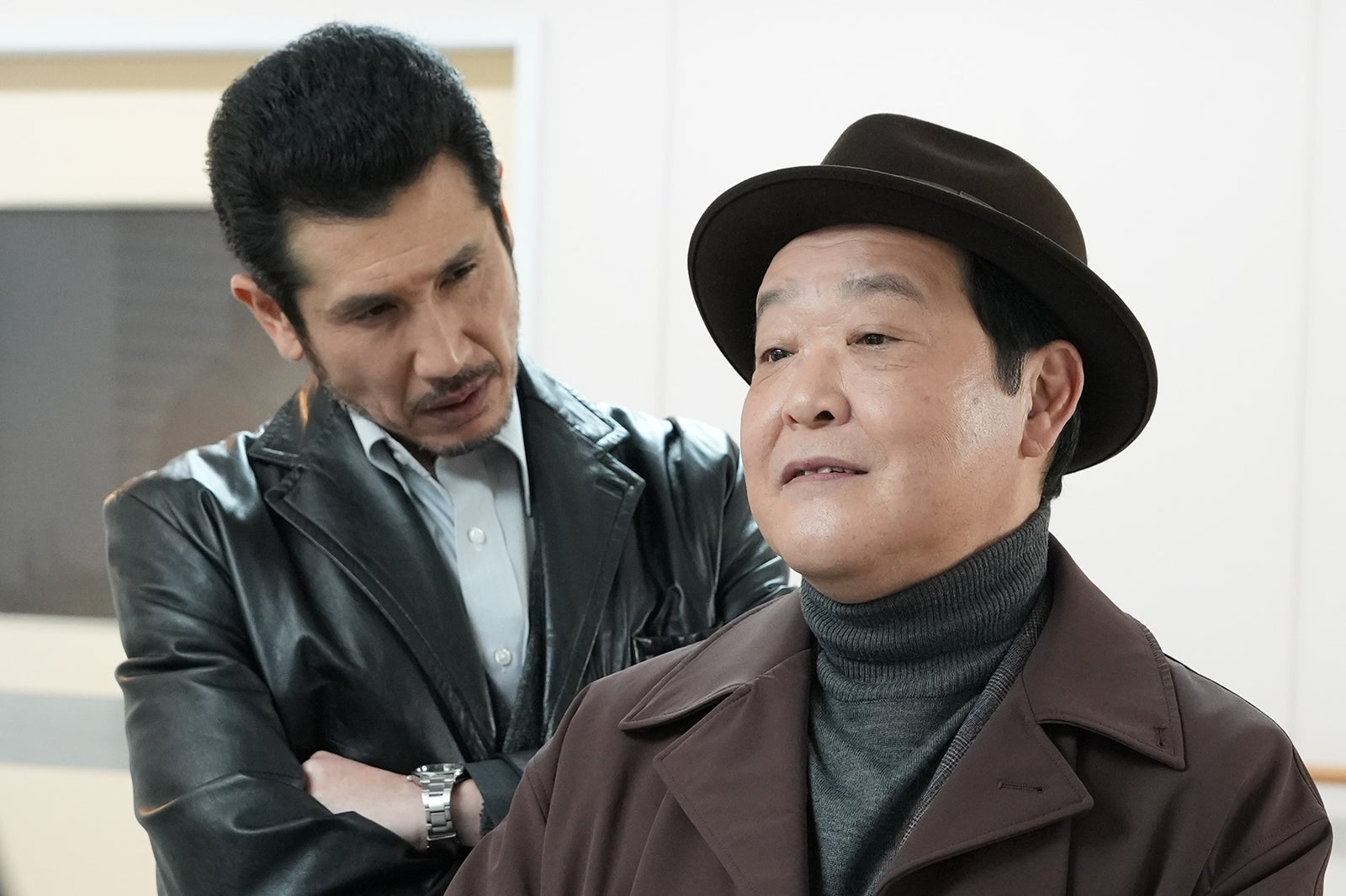 渋川清彦、上島竜兵（C）日本テレビ