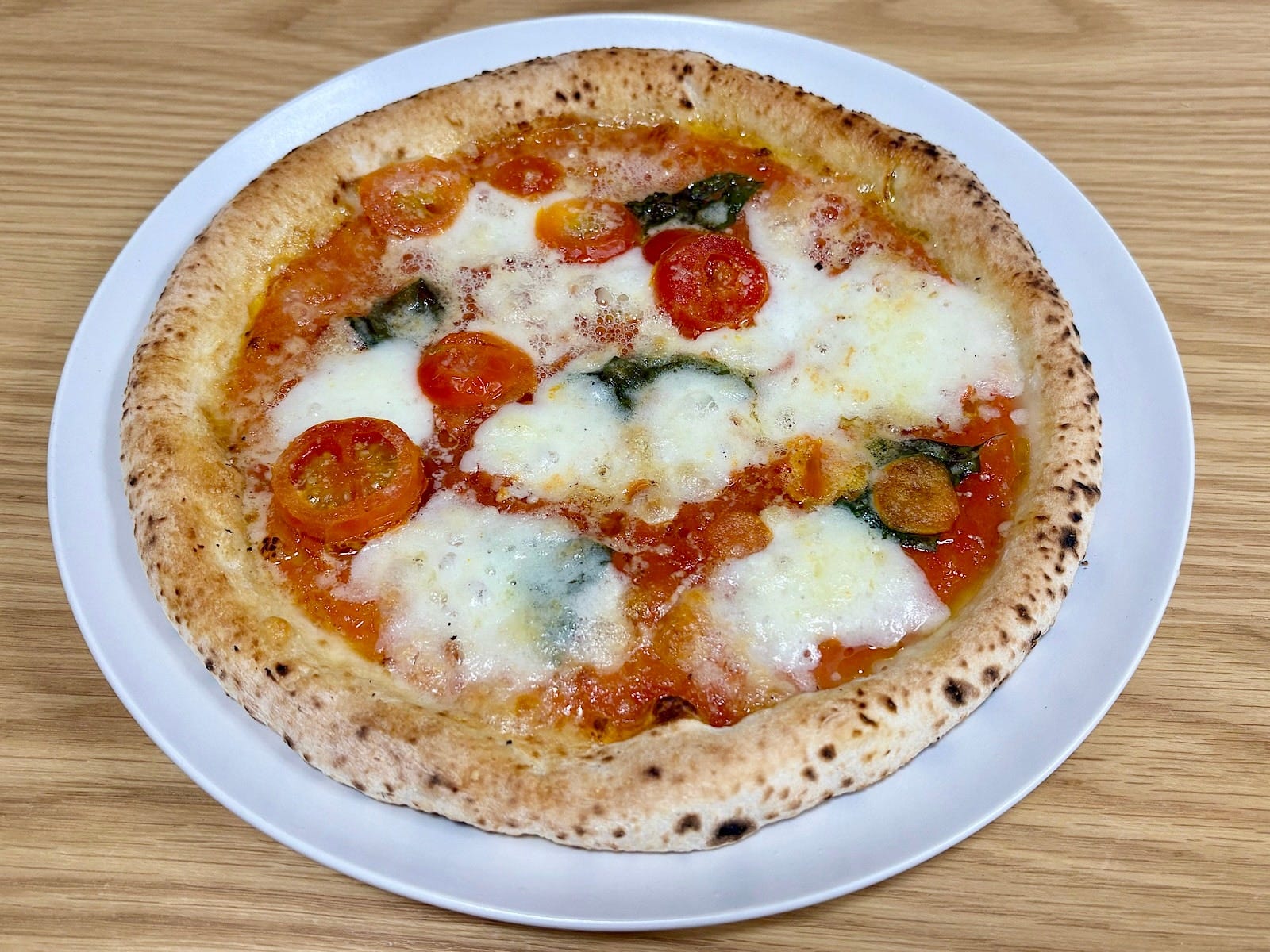 温めるだけで、レストランで出てくるような本格的なピザが出来上がります！