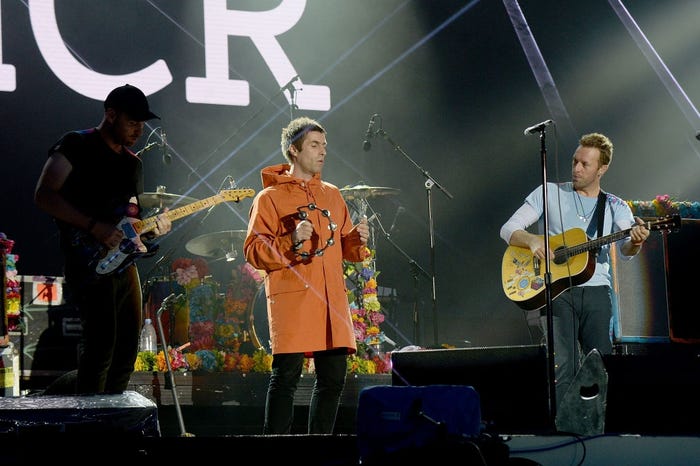 リアム・ギャラガーとコールドプレイ(クリス・マーティン) (「The One Love Manchester」/Photo:Getty)