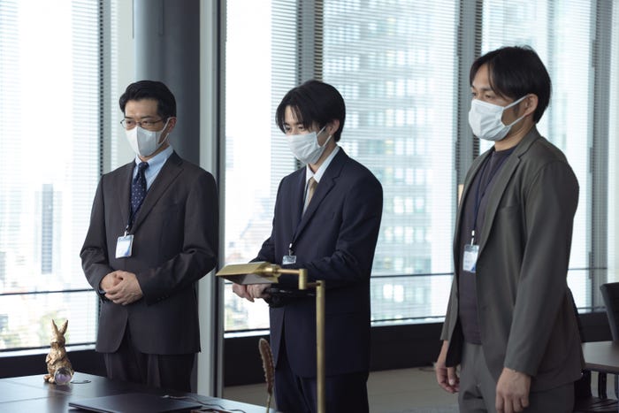 鈴鹿央士ら「リボーン ~最後のヒーロー~」第1話(C)テレビ朝日