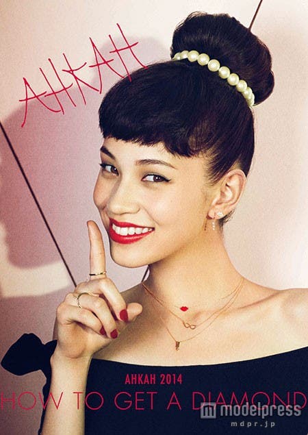 水原希子がオードリー・ヘップバーンに扮していた