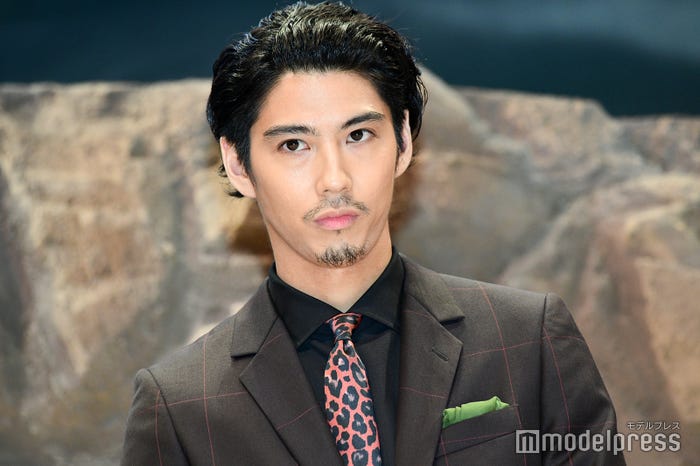 賀来賢人(C)モデルプレス