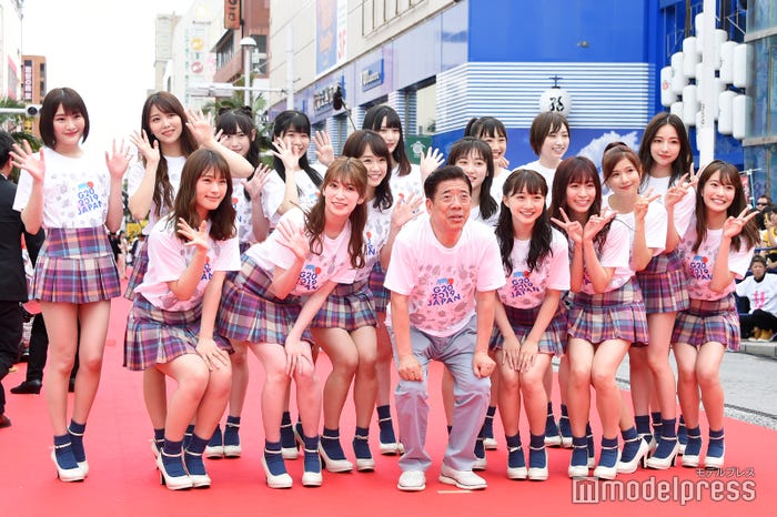 NMB48&西川きよし(C)モデルプレス
