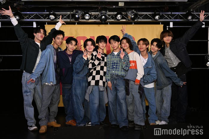 普段から仲良しだと即答したBMSG TRAINEE/(左から)RAIKI(ライキ)、GOICHI(ゴイチ)、YUTA(ユウタ)、KEITO(ケイト)、RYOMA(リョウマ)、KAIRI(カイリ)、COTA(コタ)、REN(レン)、KEI(ケイ)、TAICHI(タイチ)(C)モデルプレス
