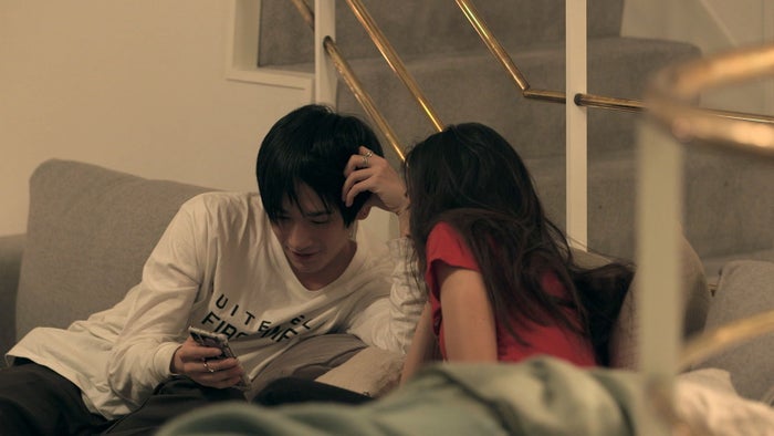流佳、春花「TERRACE HOUSE TOKYO 2019-2020」5th WEEK(C)フジテレビ/イースト・エンタテインメント