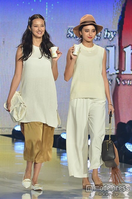 浦浜アリサ(左)、石田ニコル